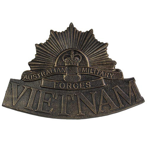 VIETNAM Military Badge