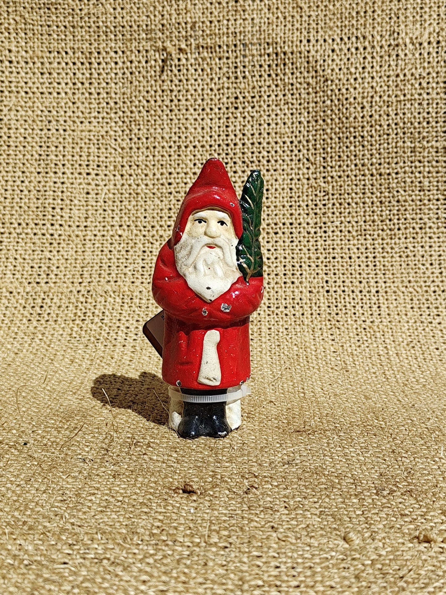 Santa with Leaf 14cm