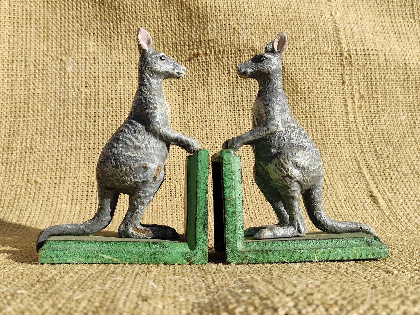 Kangaroo Bookends