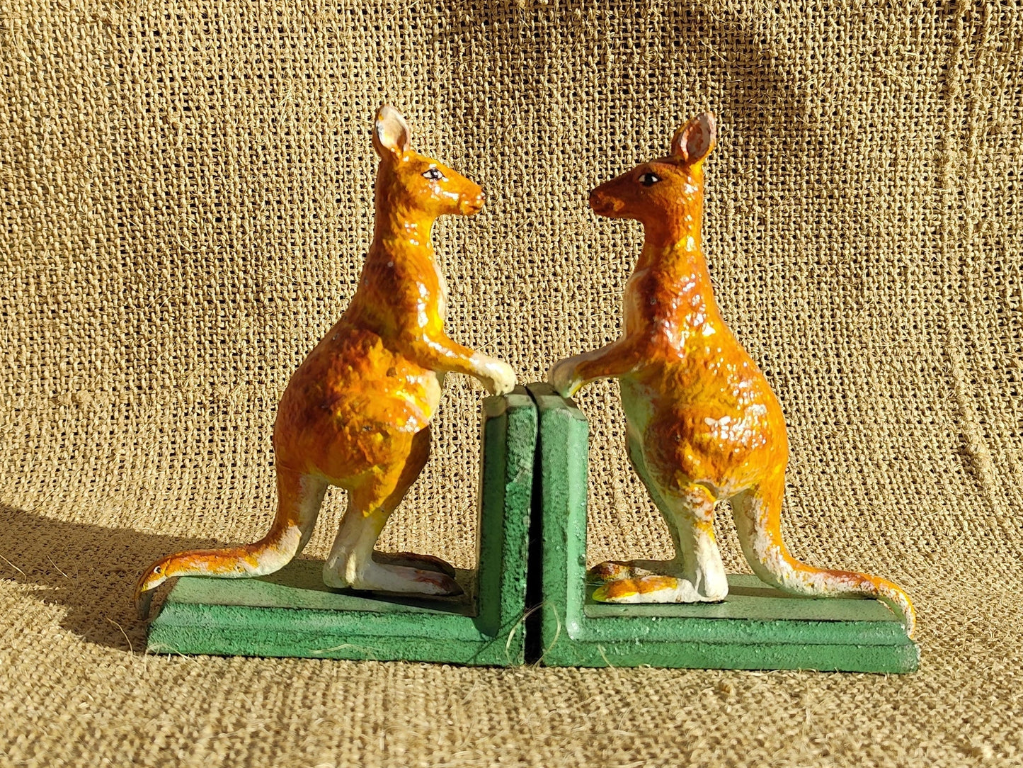 Kangaroo Bookends