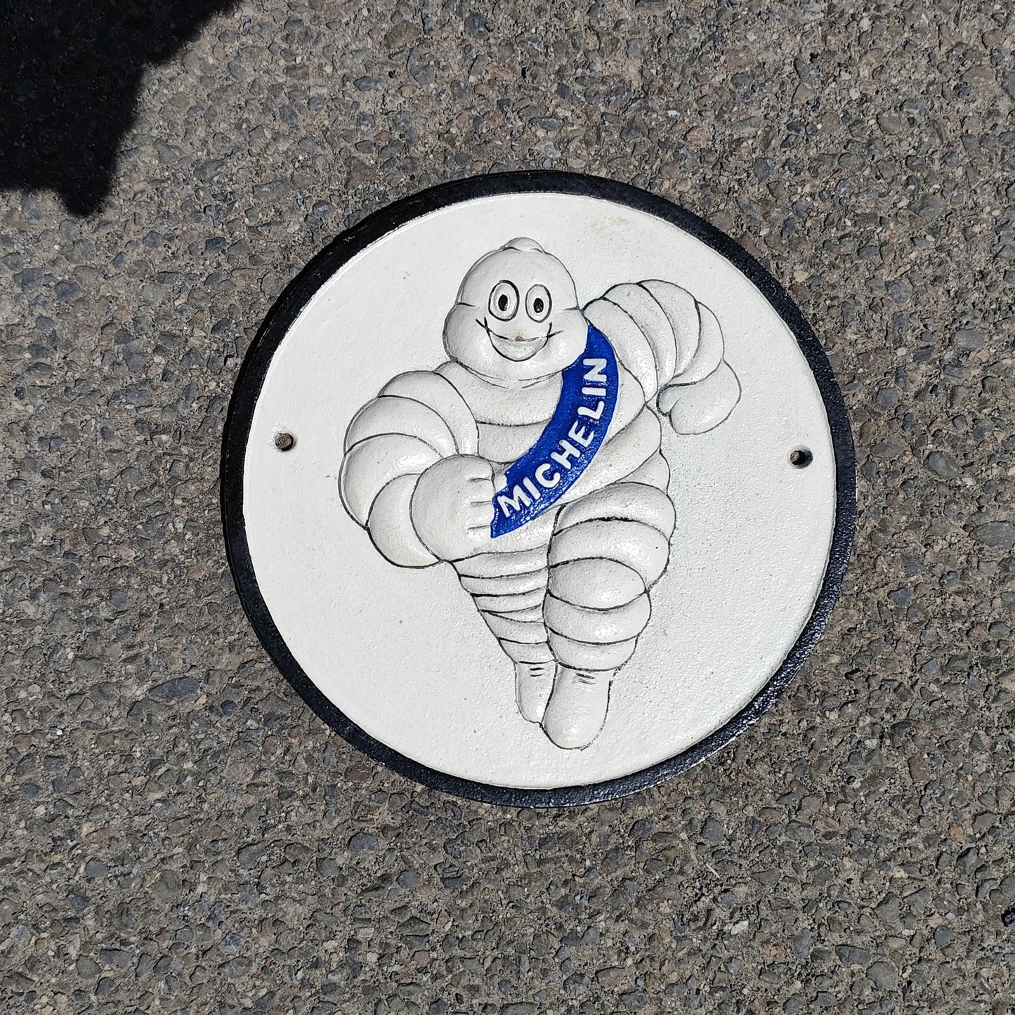 Tireman Running Round Sign