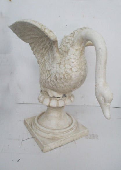 Large Swan with Base 46CM