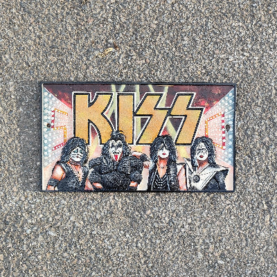 KISS sign